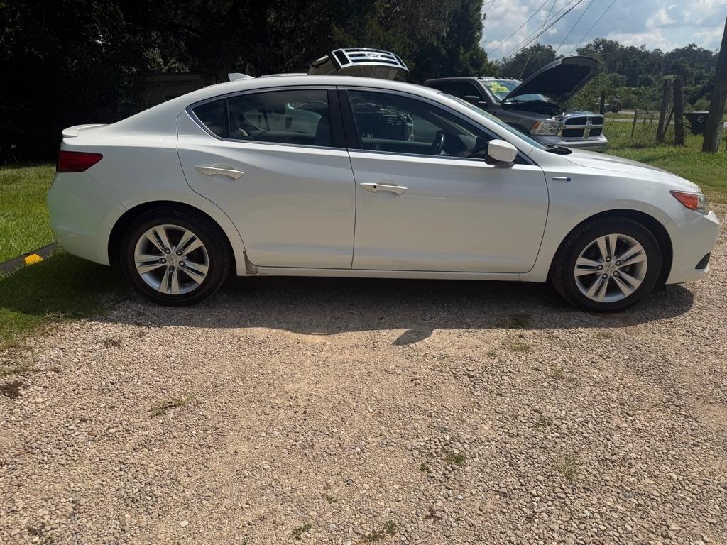 Acura ILX CVT Hybrid w/ Technology Package 2013