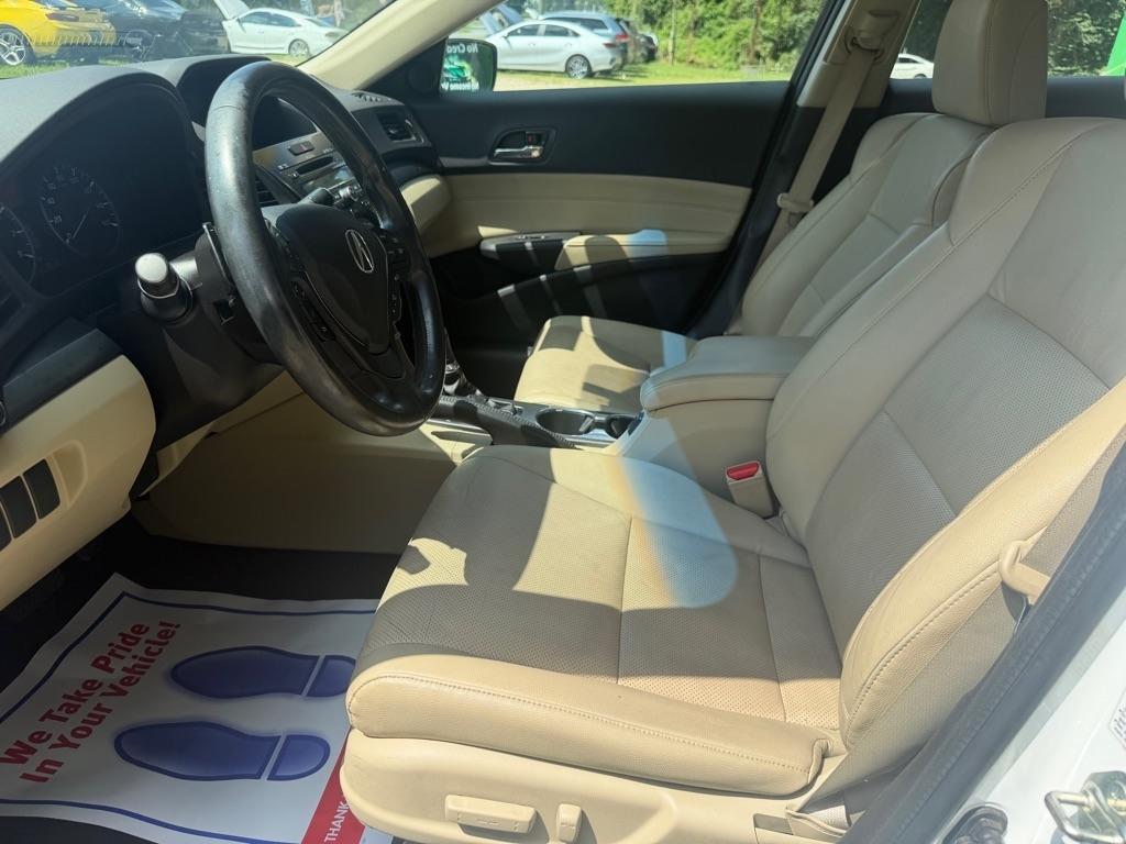Acura ILX CVT Hybrid w/ Technology Package 2013