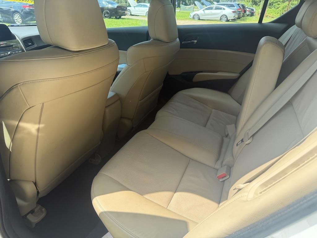Acura ILX CVT Hybrid w/ Technology Package 2013