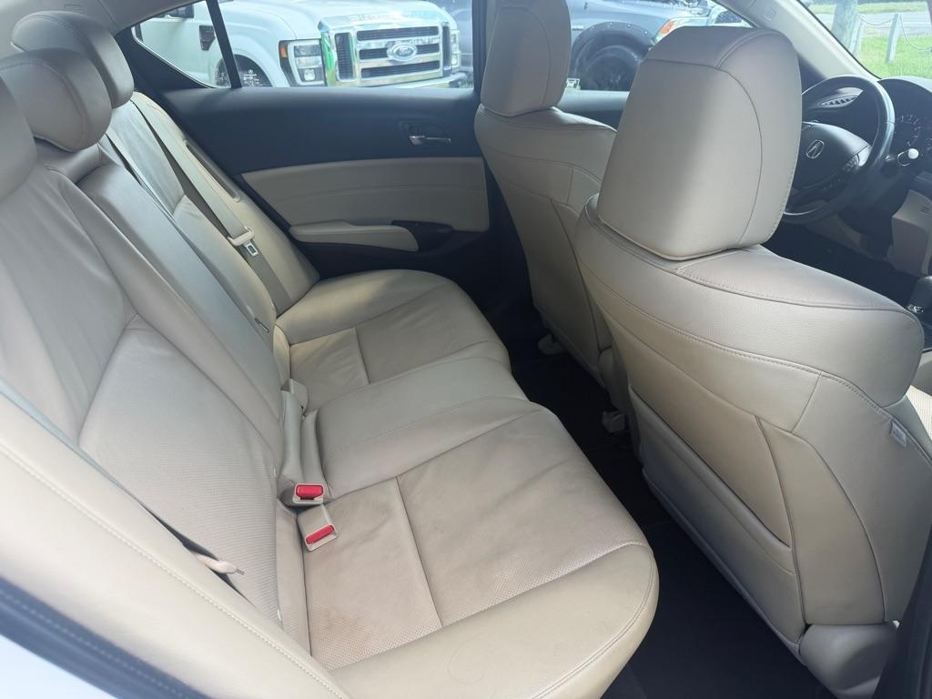 Acura ILX CVT Hybrid w/ Technology Package 2013