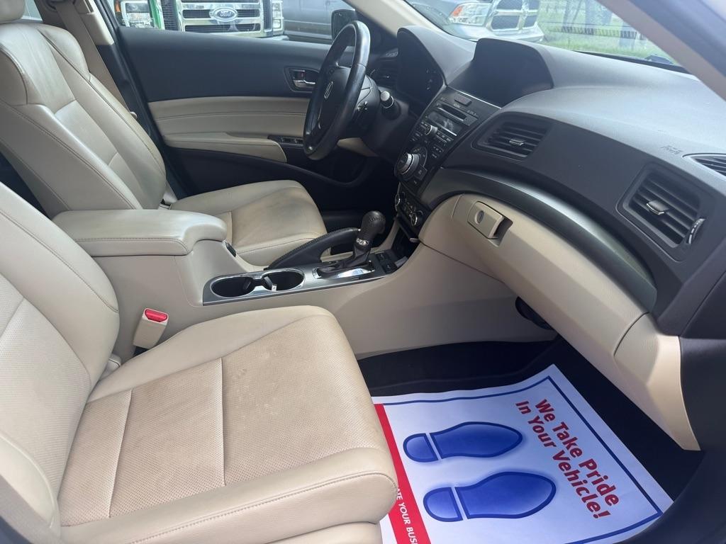 Acura ILX CVT Hybrid w/ Technology Package 2013