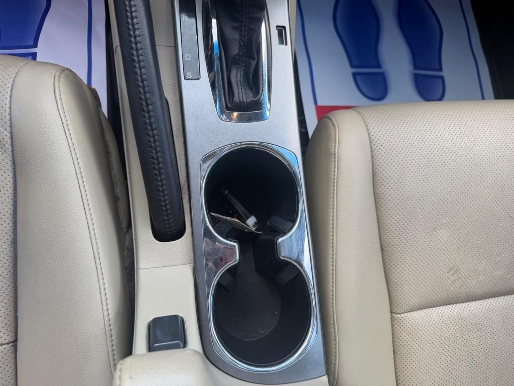 Acura ILX CVT Hybrid w/ Technology Package 2013