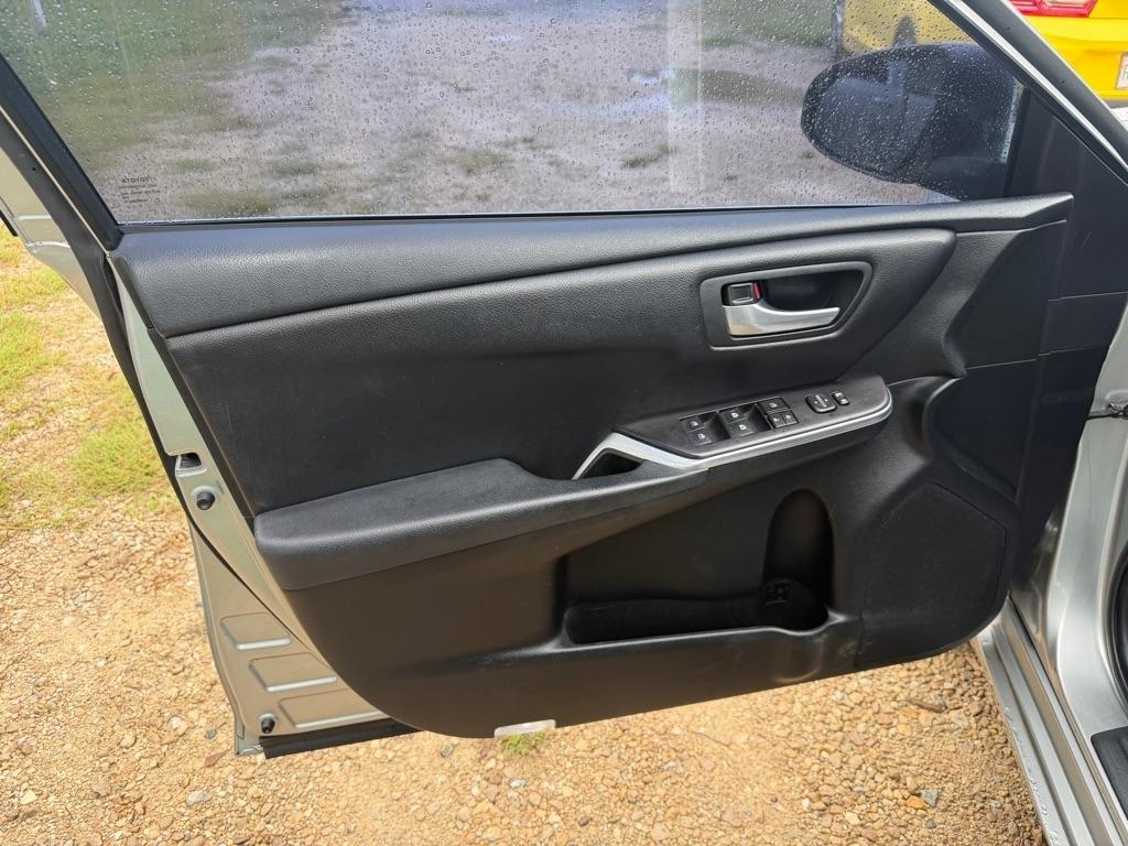 Toyota Camry LE 2017
