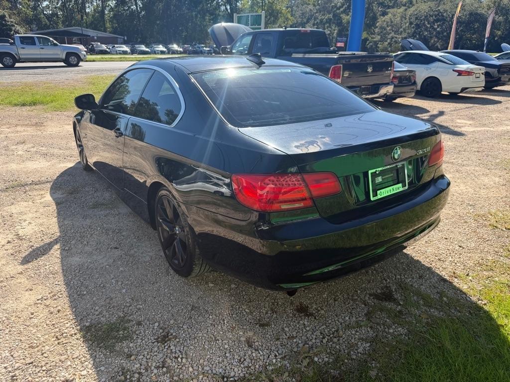 BMW 3-Series 328i Coupe 2011