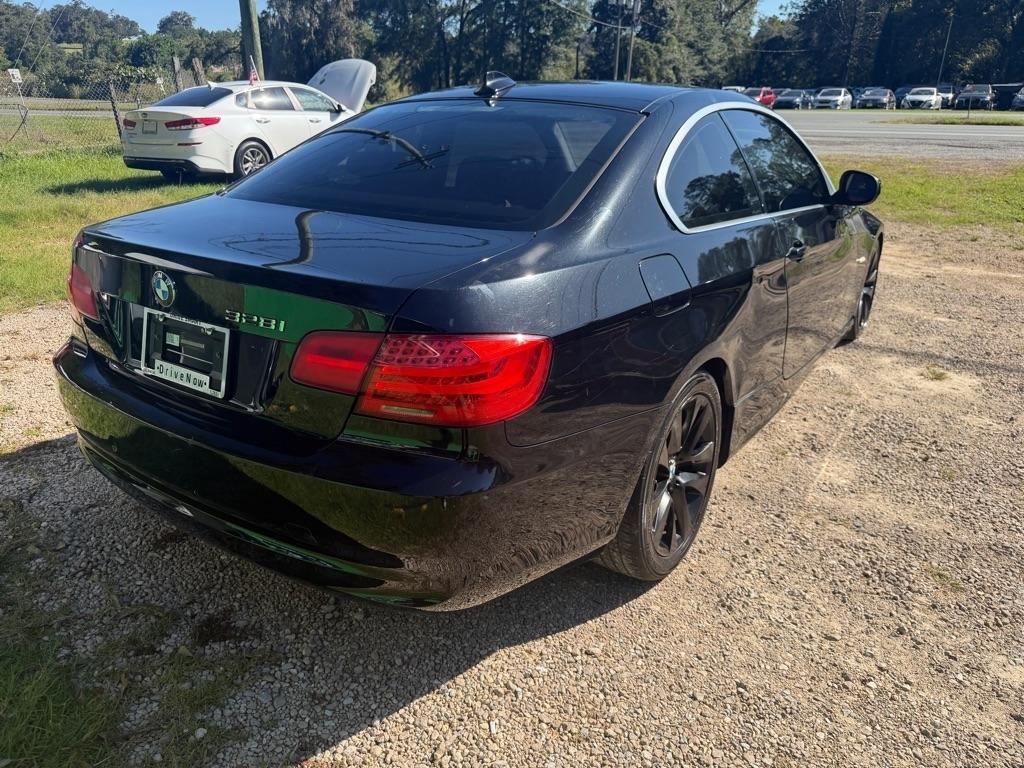 BMW 3-Series 328i Coupe 2011
