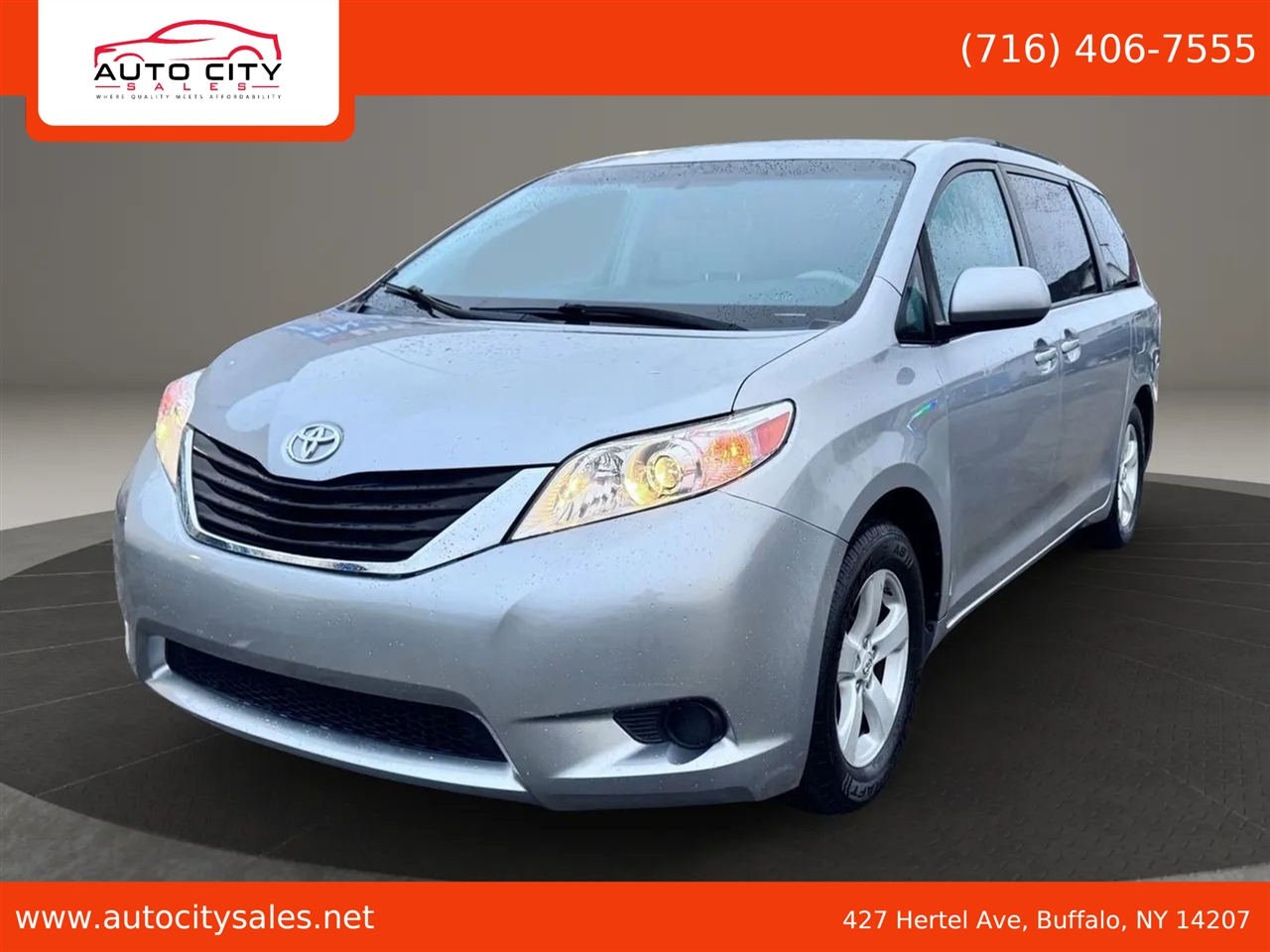 Toyota Sienna  2011