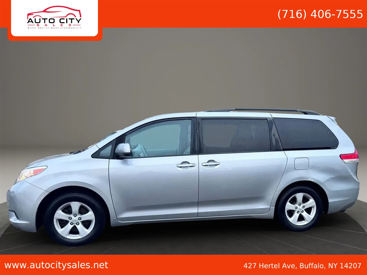 Toyota Sienna  2011
