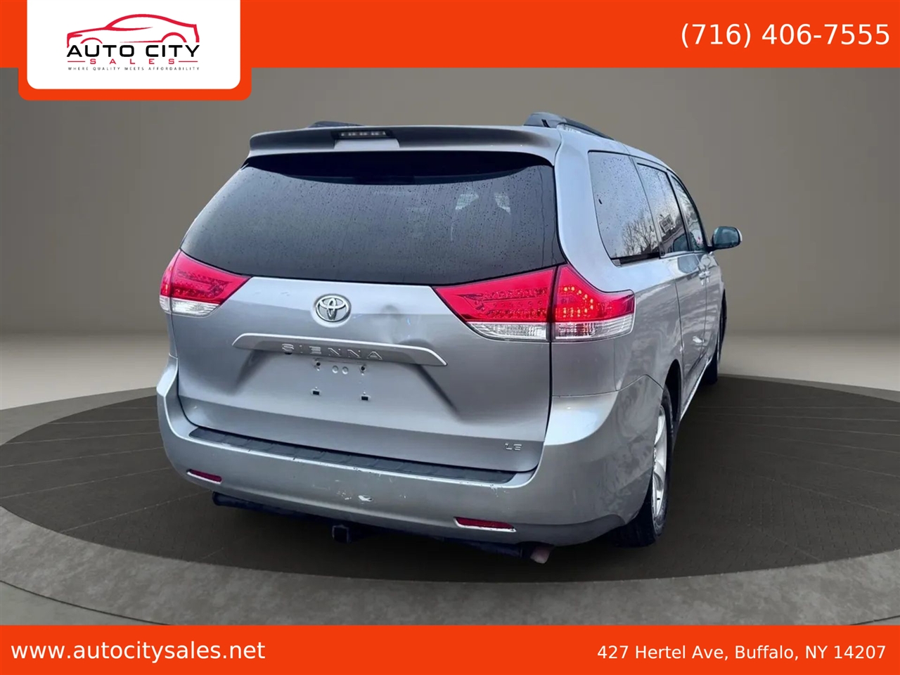 Toyota Sienna  2011