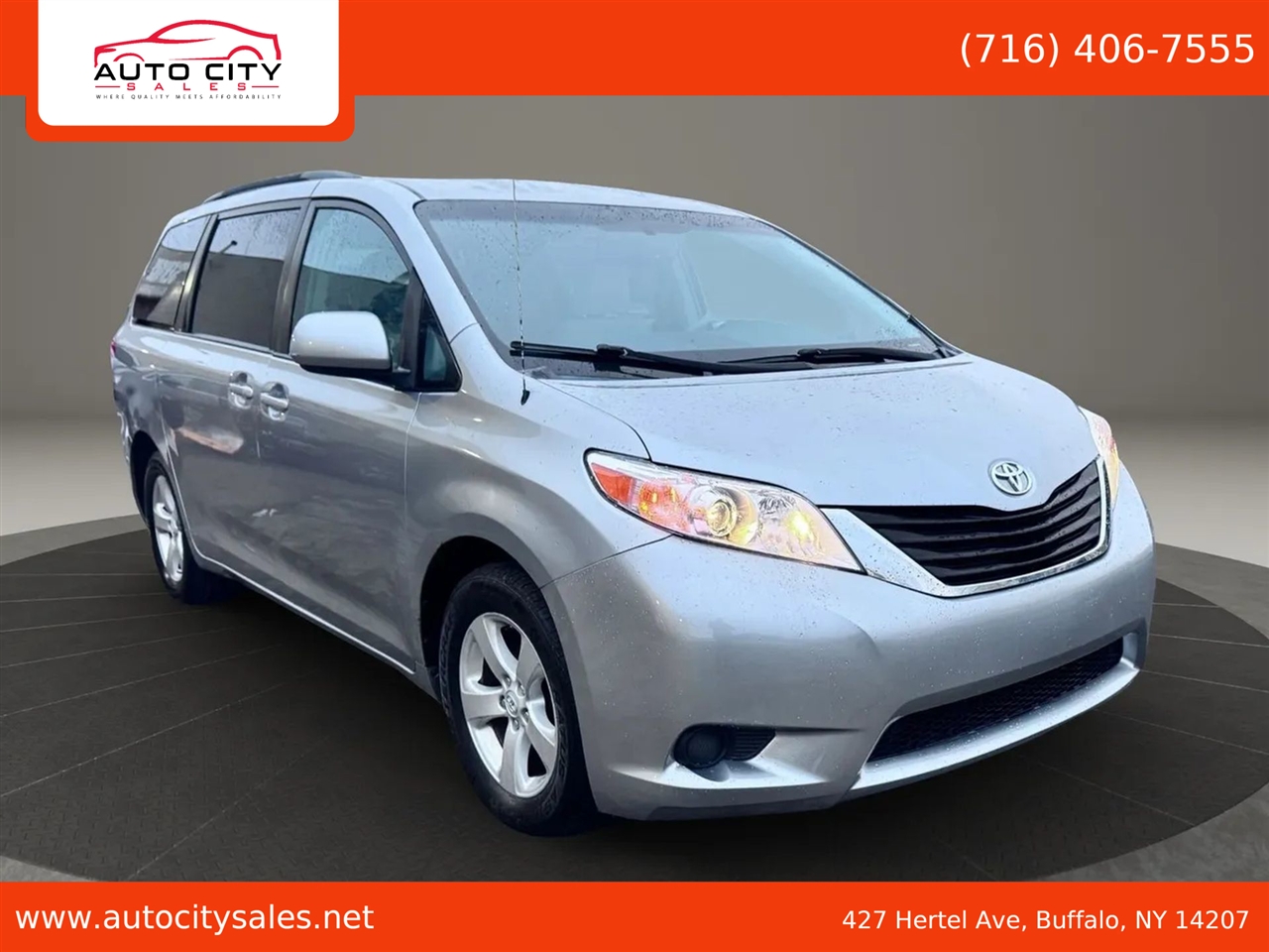 Toyota Sienna  2011