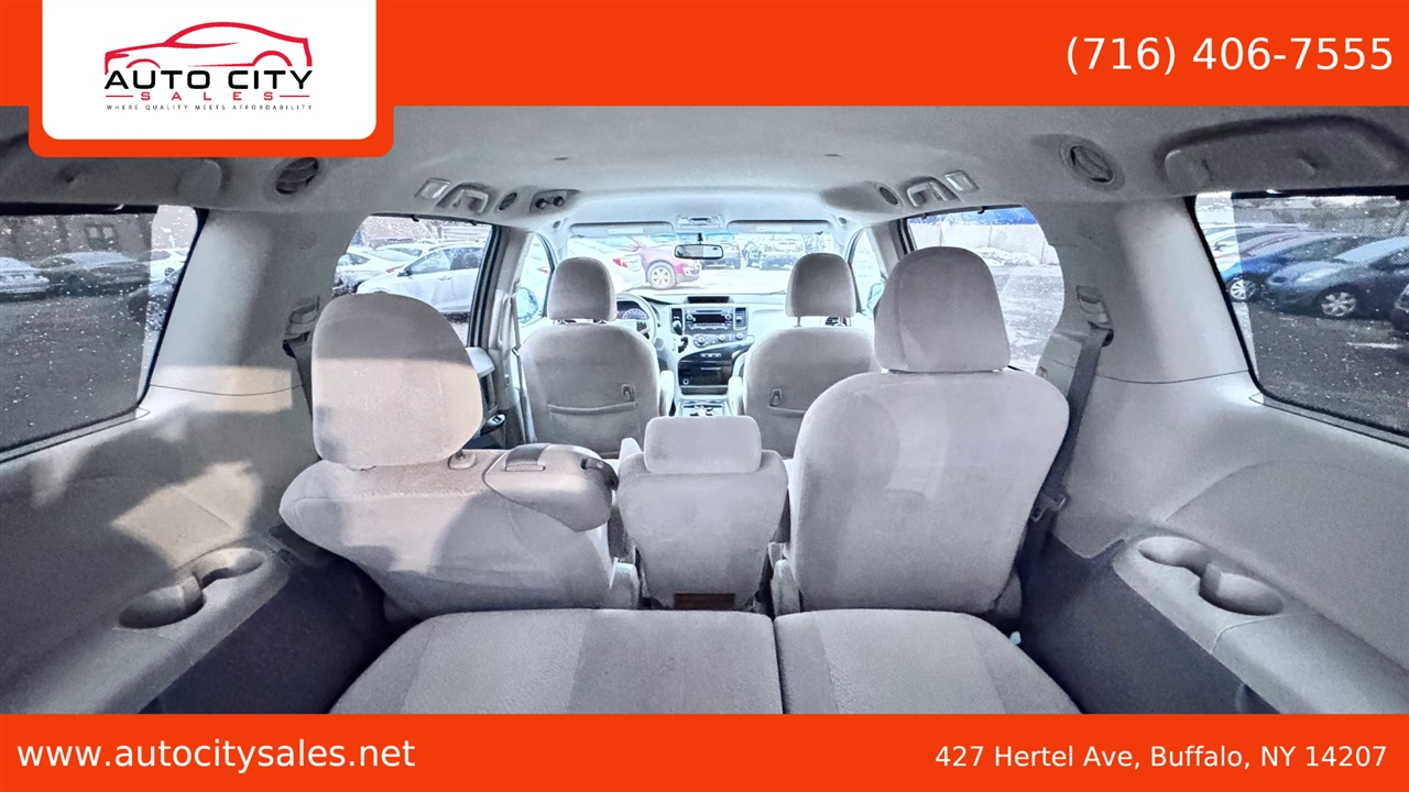 Toyota Sienna  2011