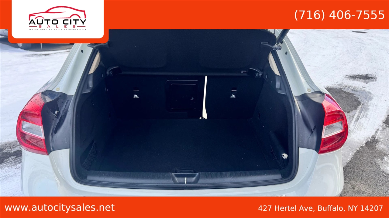 Mercedes-Benz GLA-Class  2015