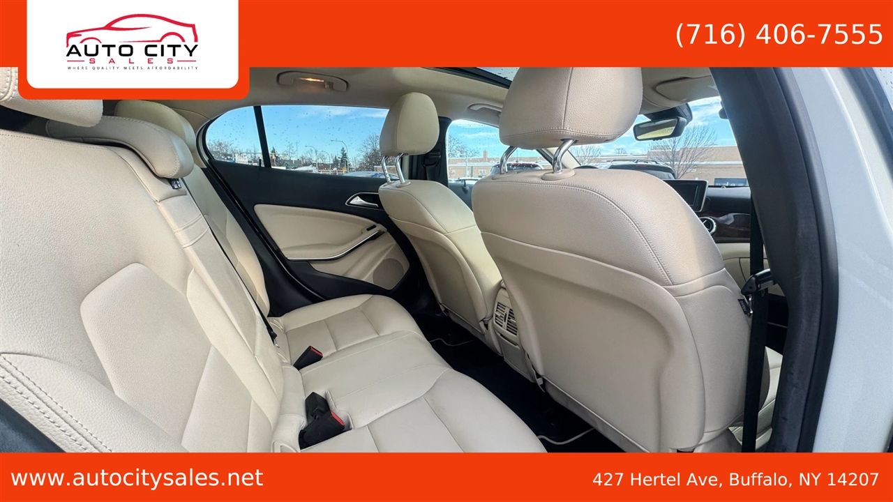 Mercedes-Benz GLA-Class  2015