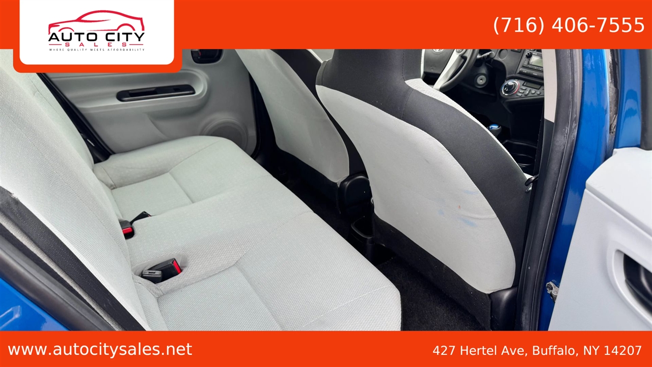 Toyota Prius c  2014