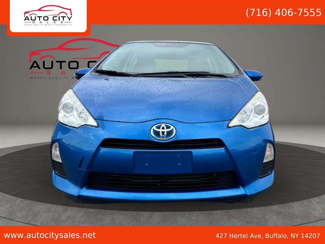 Toyota Prius c  2014