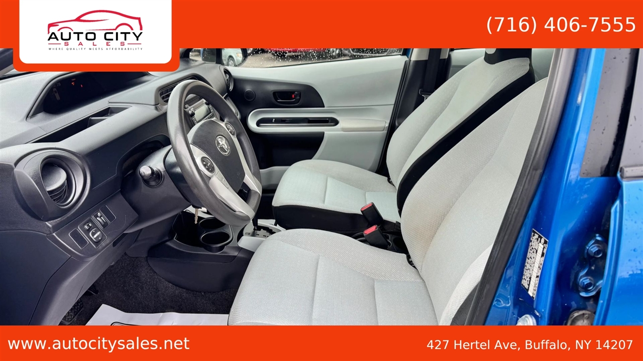 Toyota Prius c  2014