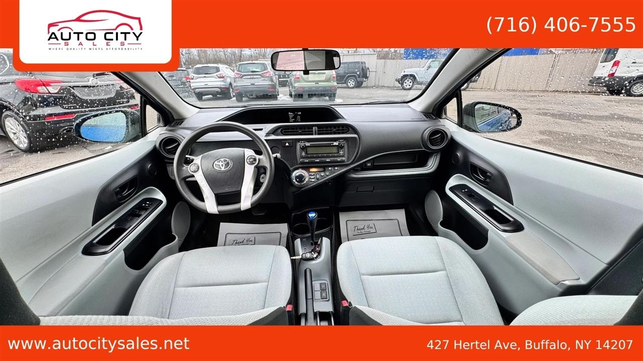 Toyota Prius c  2014