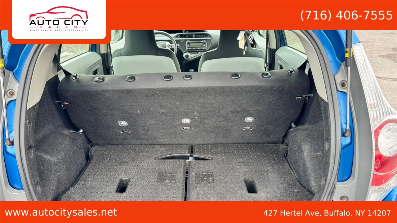 Toyota Prius c  2014