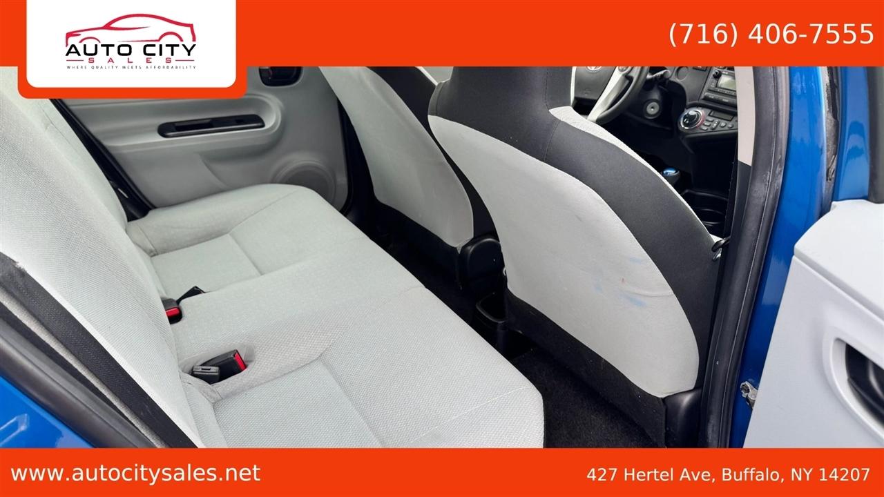 Toyota Prius c  2014