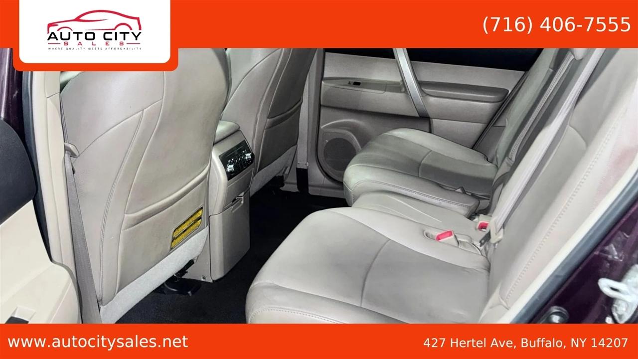 Toyota Highlander  2011