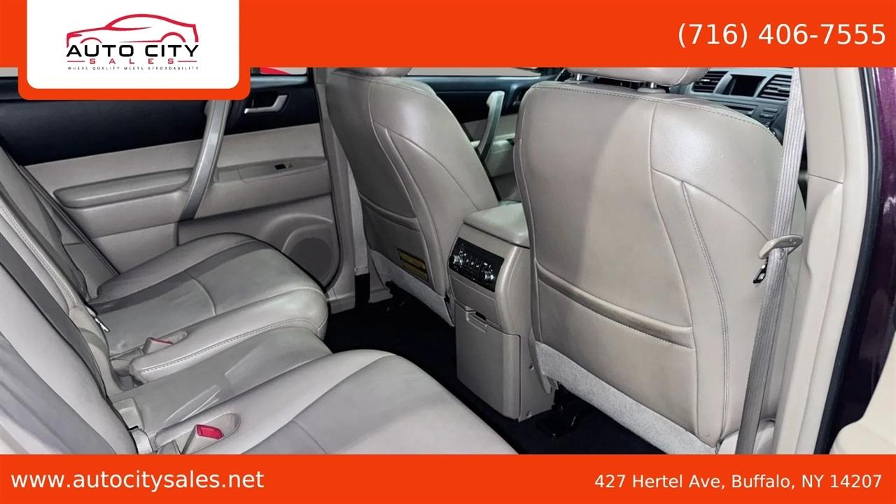 Toyota Highlander  2011