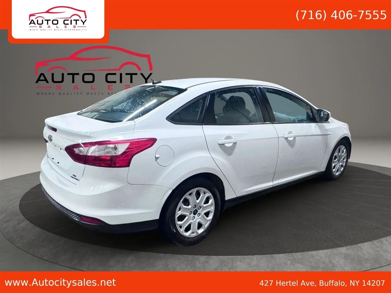 Ford Focus  2014