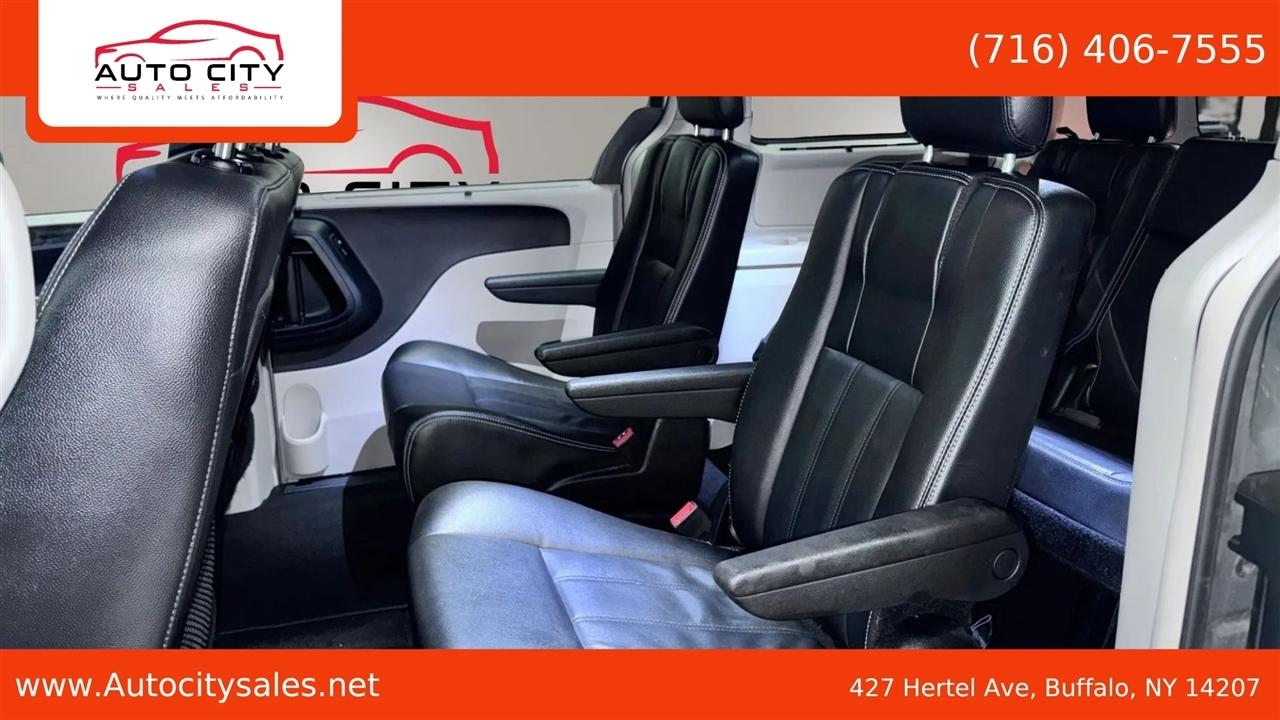 Chrysler Town & Country  2014