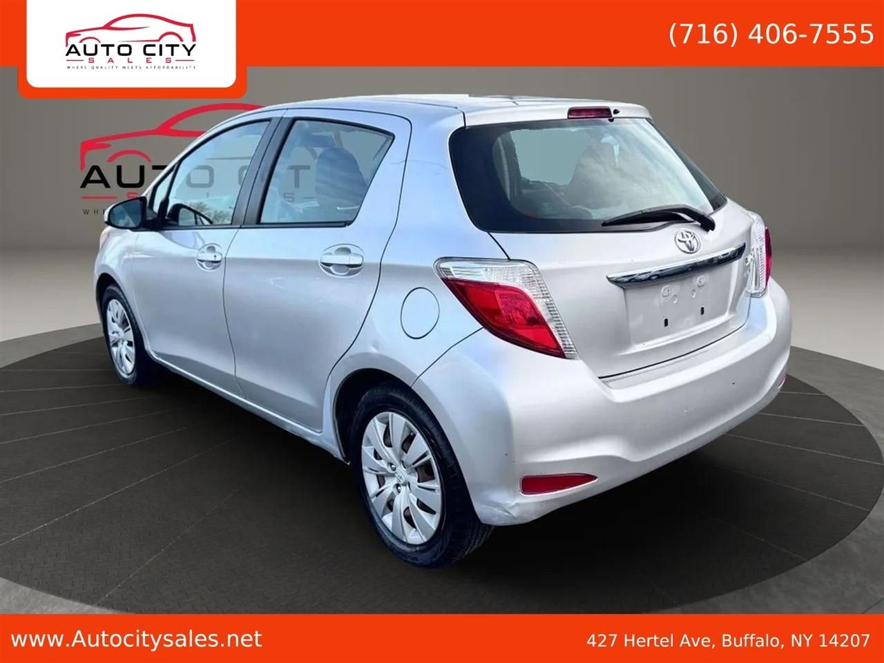 Toyota Yaris  2012