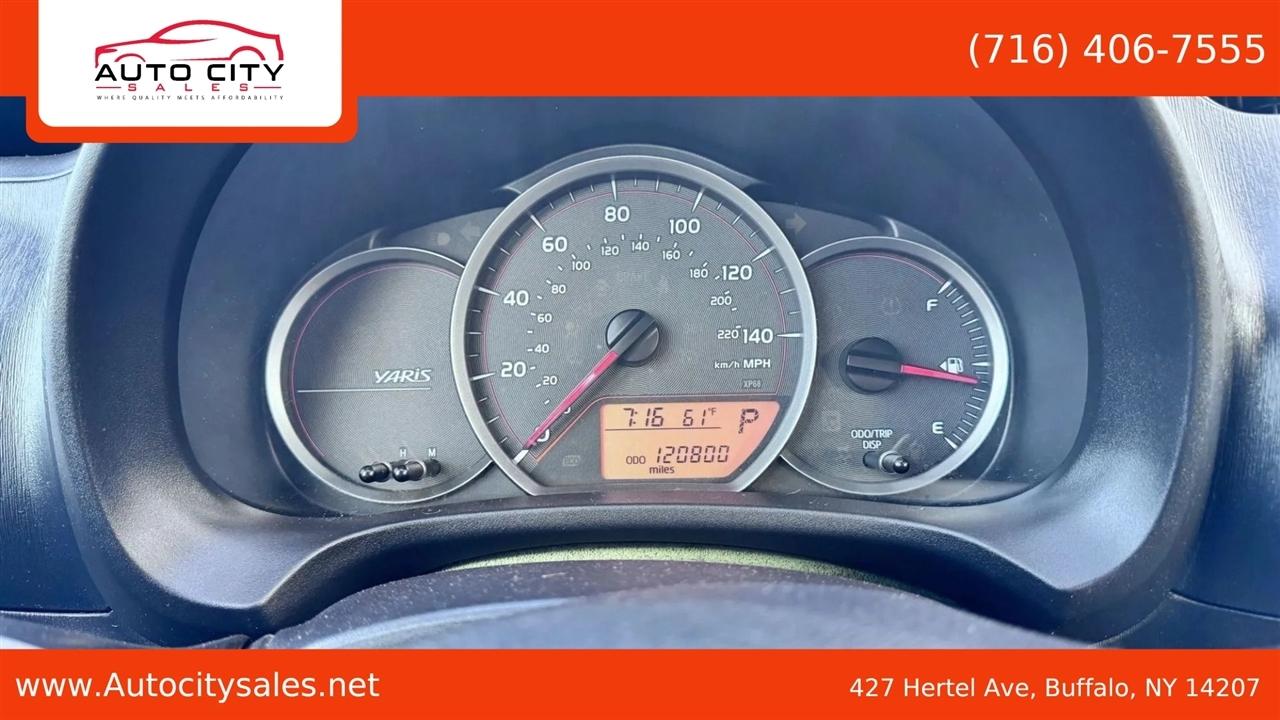 Toyota Yaris  2012