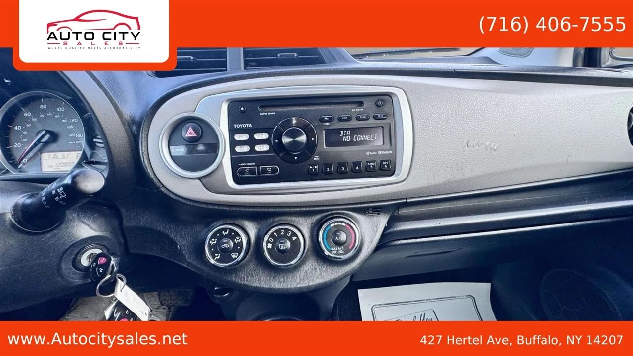 Toyota Yaris  2012