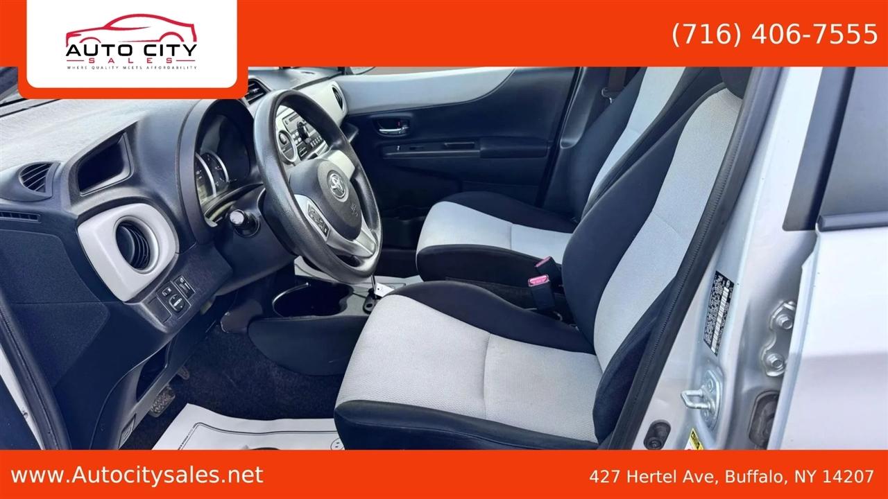 Toyota Yaris  2012