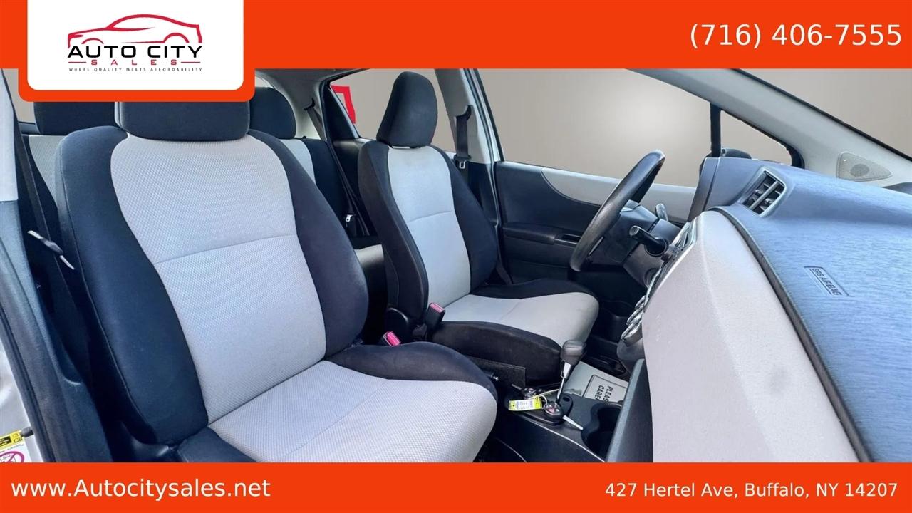 Toyota Yaris  2012