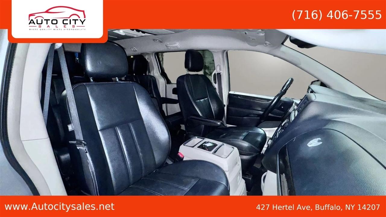 Chrysler Town & Country  2014