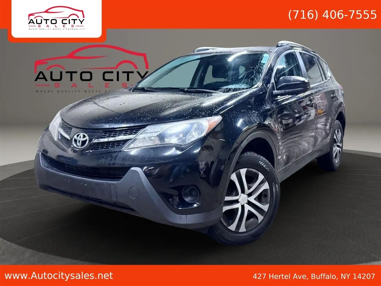 2015 Toyota RAV4 LE AWD's photo