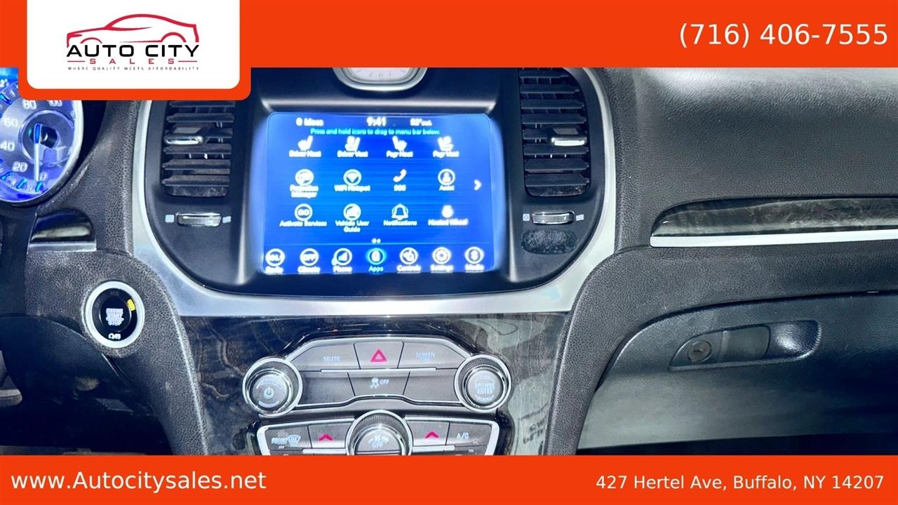 Chrysler 300  2018