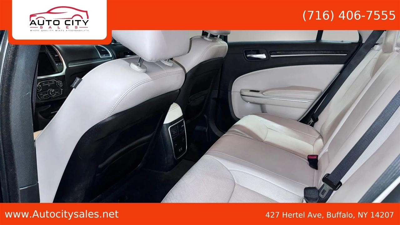 Chrysler 300  2018