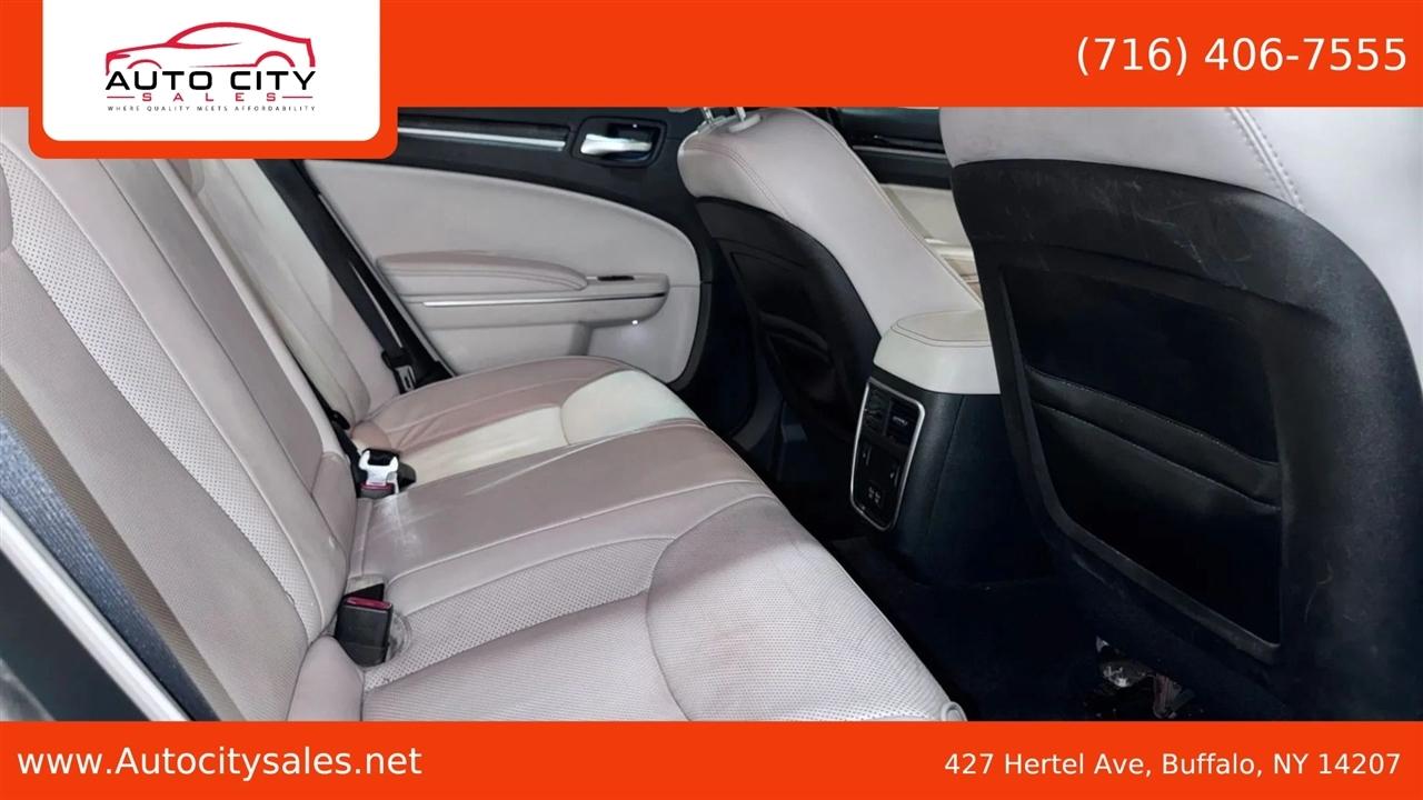 Chrysler 300  2018