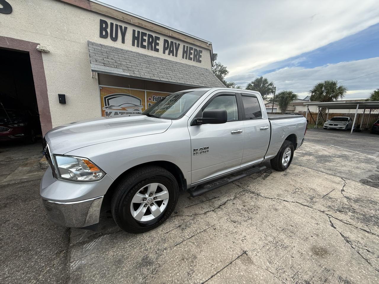 2017 RAM 1500 SLT Quad Cab 2WD
