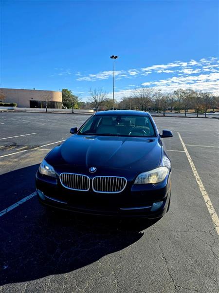 2011 BMW 5 Series 528i
