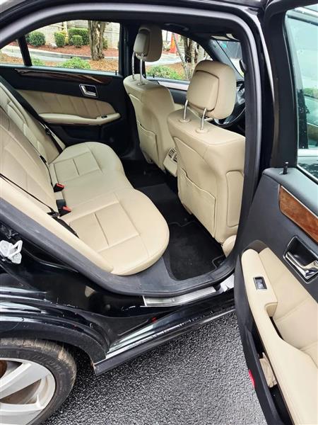 Mercedes-Benz E-Class E350 Sedan 2011