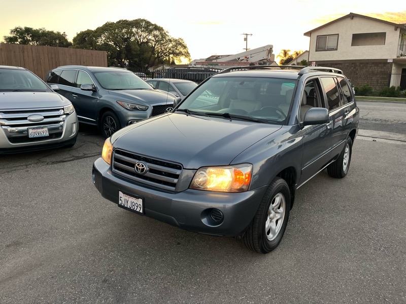 2005 Toyota Highlander Base