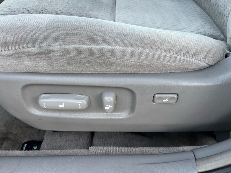 Toyota Camry LE V6 2004