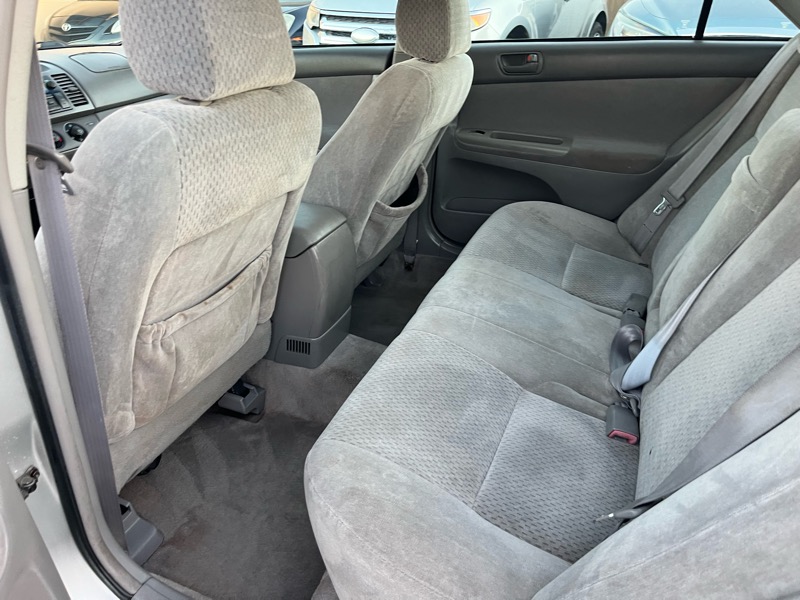 Toyota Camry LE V6 2004