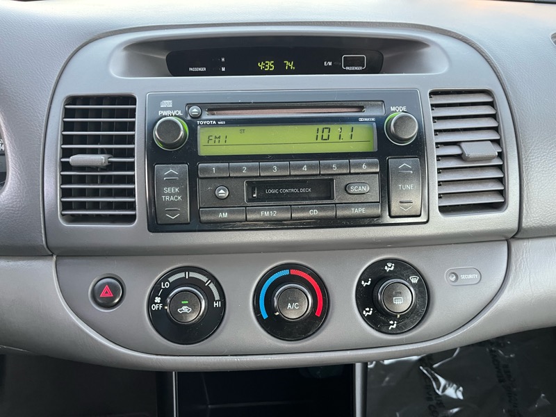 Toyota Camry LE V6 2004