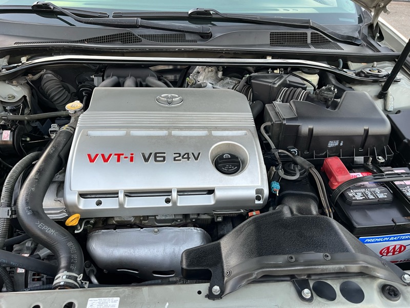 Toyota Camry LE V6 2004