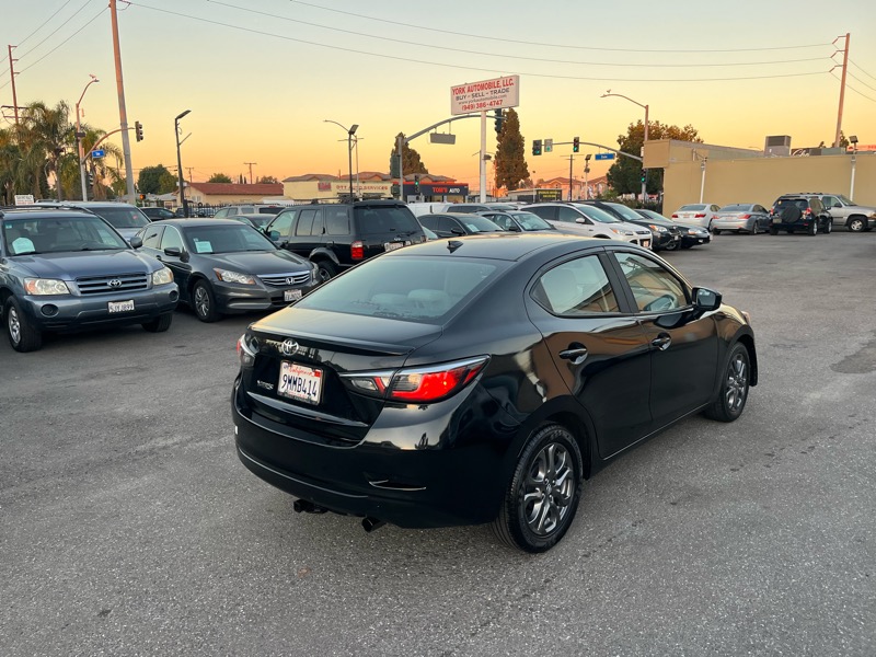 Toyota Yaris iA 6A 2019