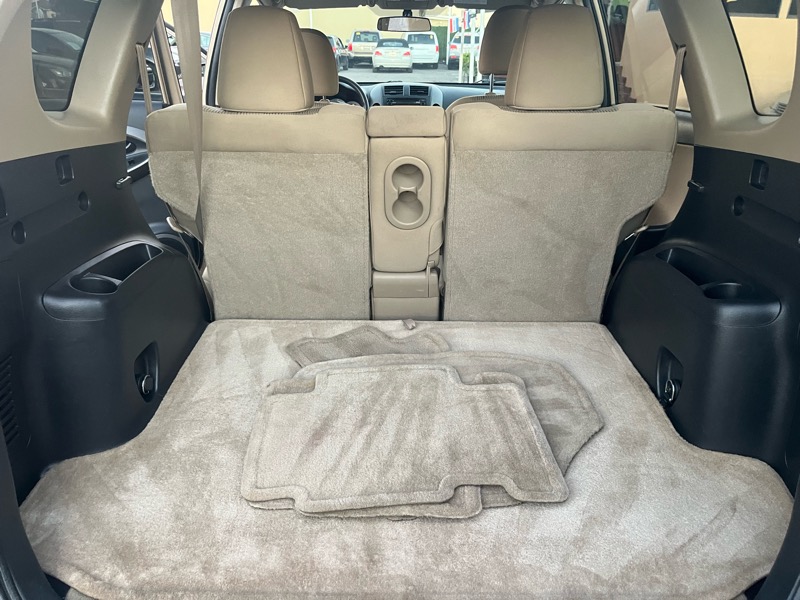 Toyota RAV4 Base V6 2WD 2012