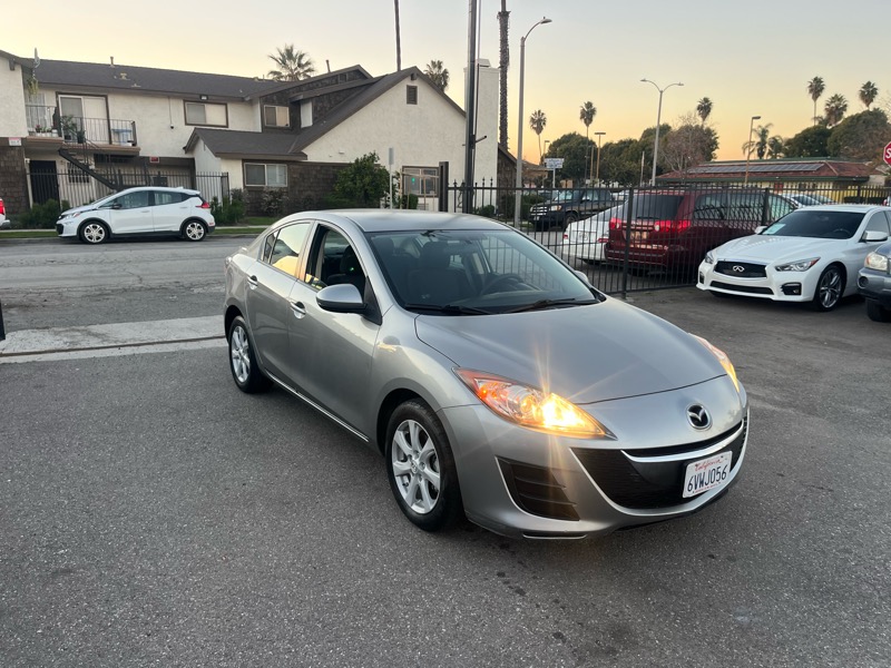 Mazda MAZDA3 i Touring 4-door 2010