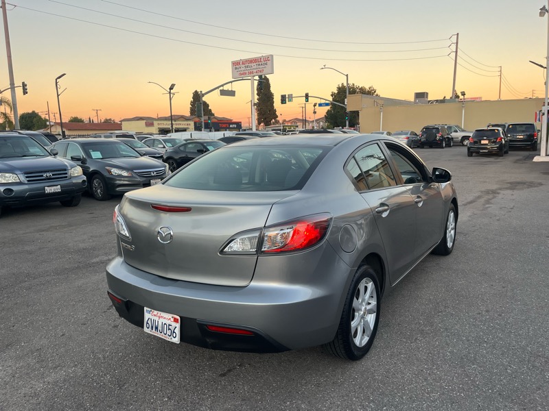Mazda MAZDA3 i Touring 4-door 2010