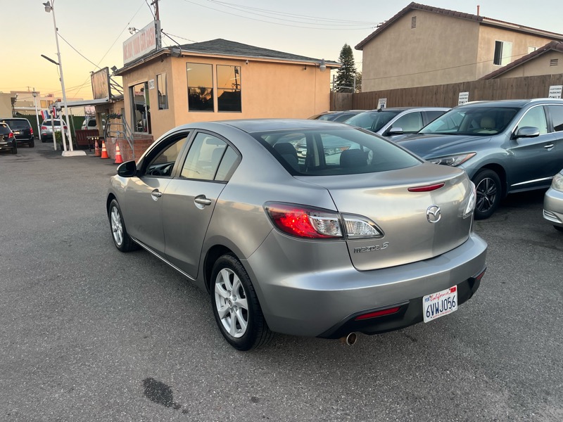 Mazda MAZDA3 i Touring 4-door 2010