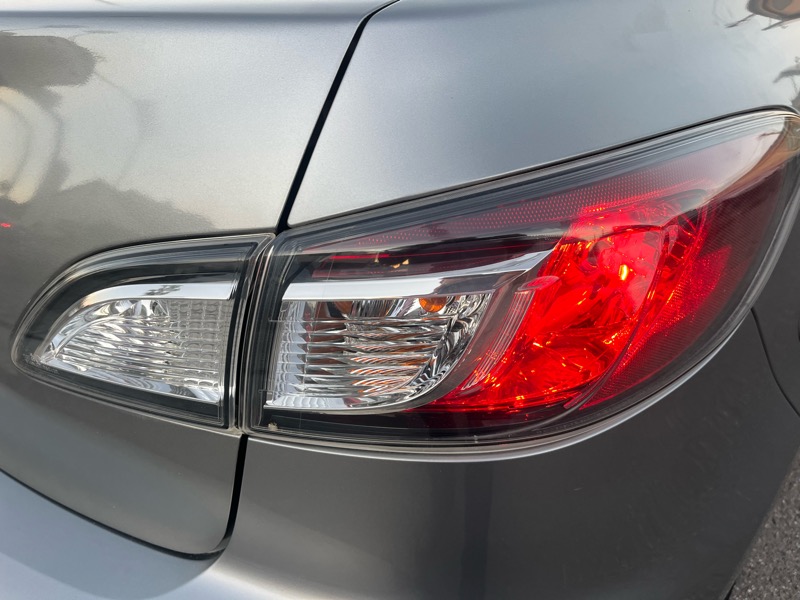 Mazda MAZDA3 i Touring 4-door 2010